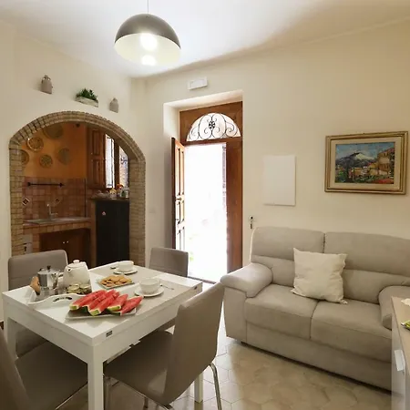 شقة Trinacria House تاورمينا