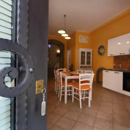 Trinacria House شقة *